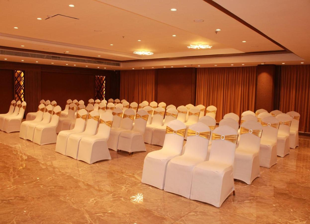 Sarovar Portico, Hotel 4*